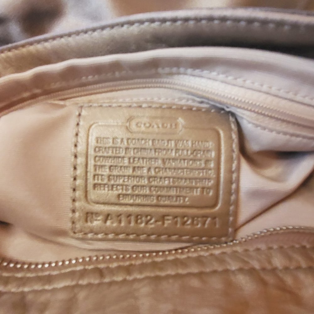 COACH Zoe Honey Mustard Yellow Shiny Liquid Patent Leather Hobo Bag F12735 - Picture 5 of 6